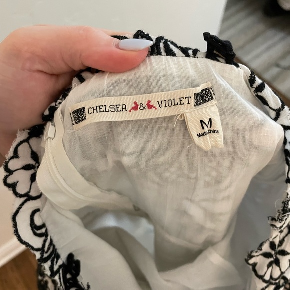 Black and white eyelet dress - Chelsea and violet - size medium - Picture 3 of 4